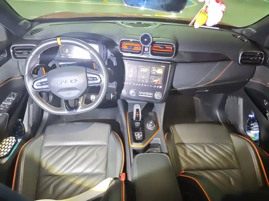 Lynk & Co 02 Hatchback — миниатюра 10