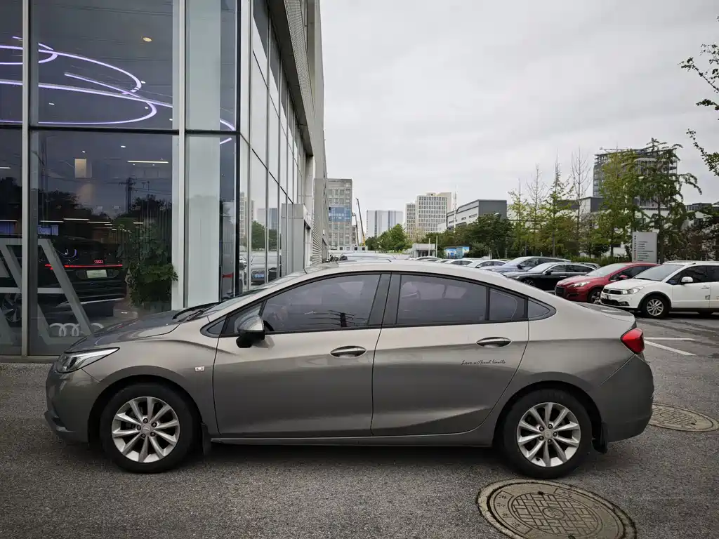 Chevrolet Cruze — миниатюра 4