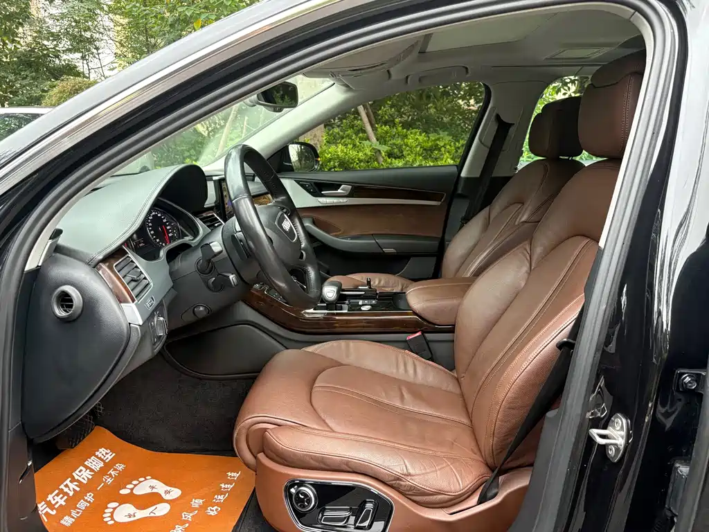 Audi A8 — миниатюра 7