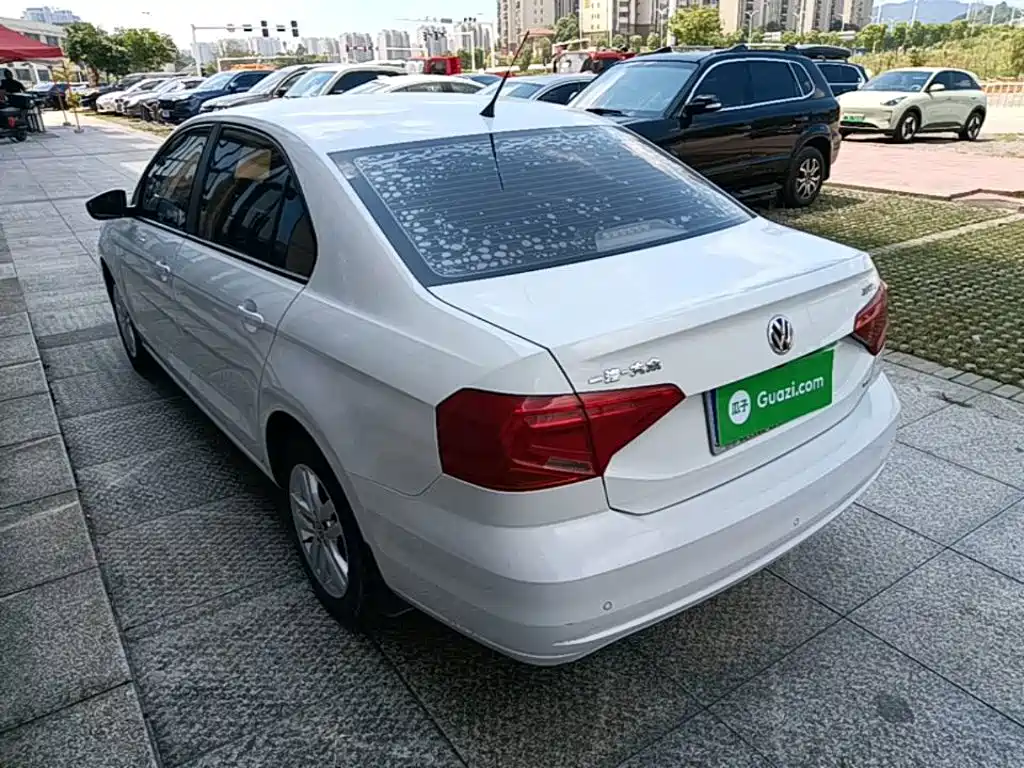 Volkswagen Jetta — миниатюра 5