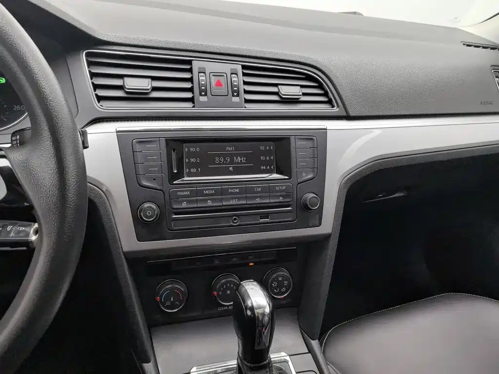 Volkswagen Lamando — миниатюра 12