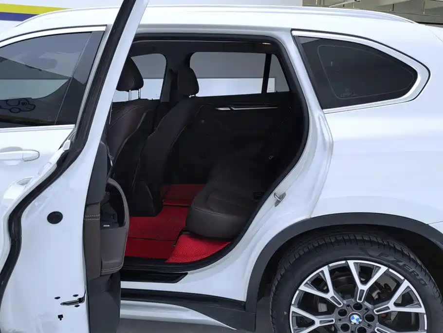 BMW X1 — миниатюра 11