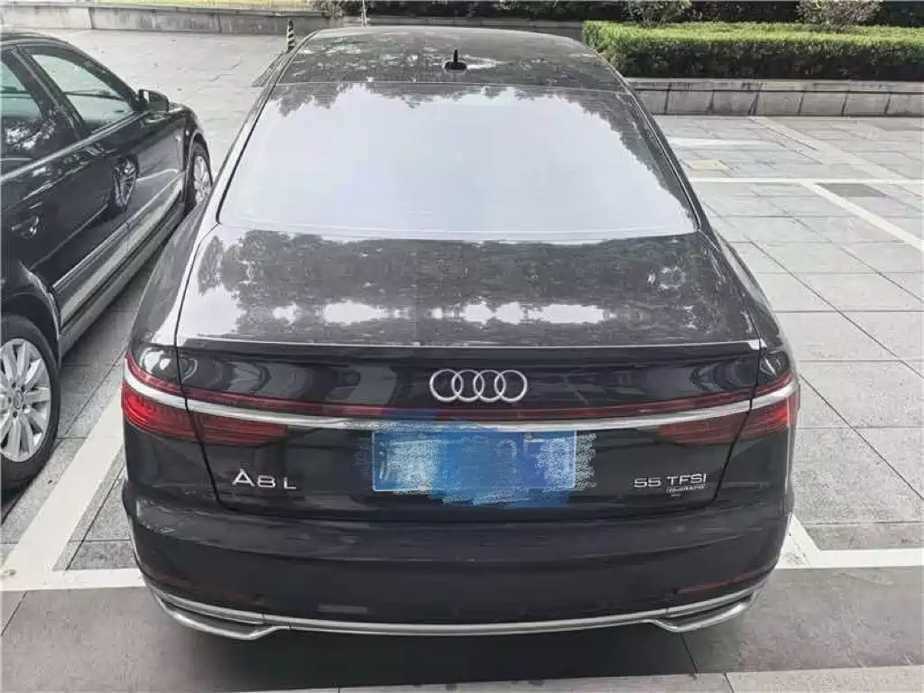 Audi A8 — миниатюра 3