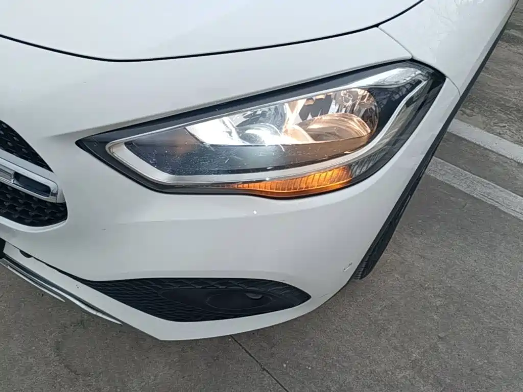Mercedes-Benz GLA — миниатюра 24