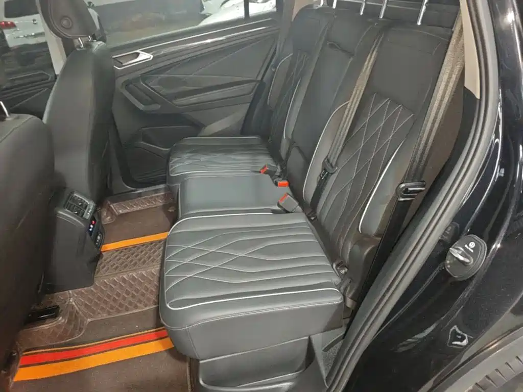 Volkswagen Tiguan L — миниатюра 17