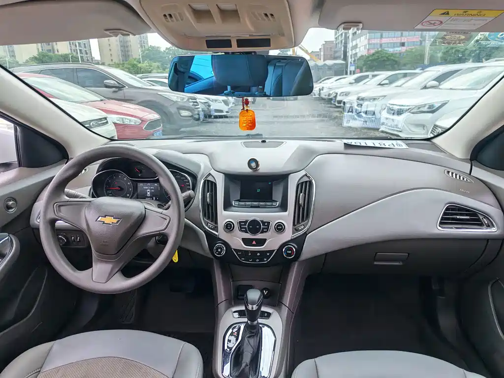 Chevrolet Cruze — миниатюра 8