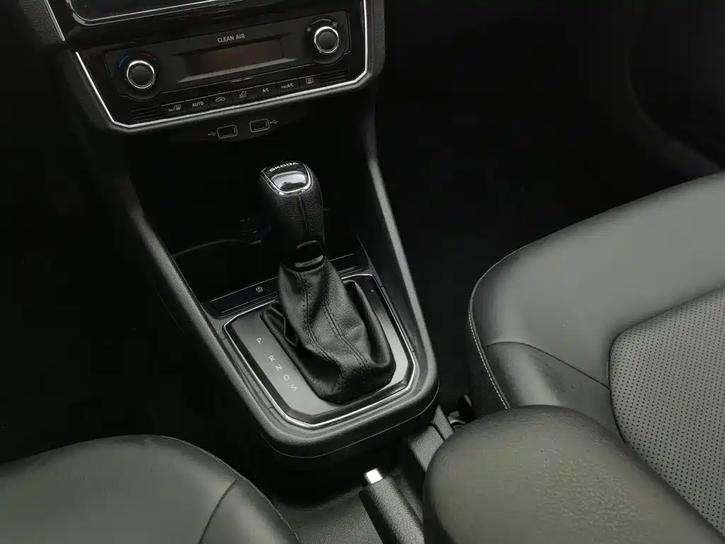 Skoda Rapid — миниатюра 13