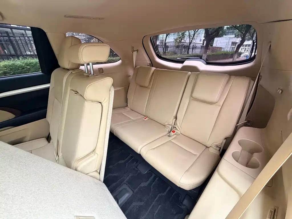 Toyota Highlander — миниатюра 8