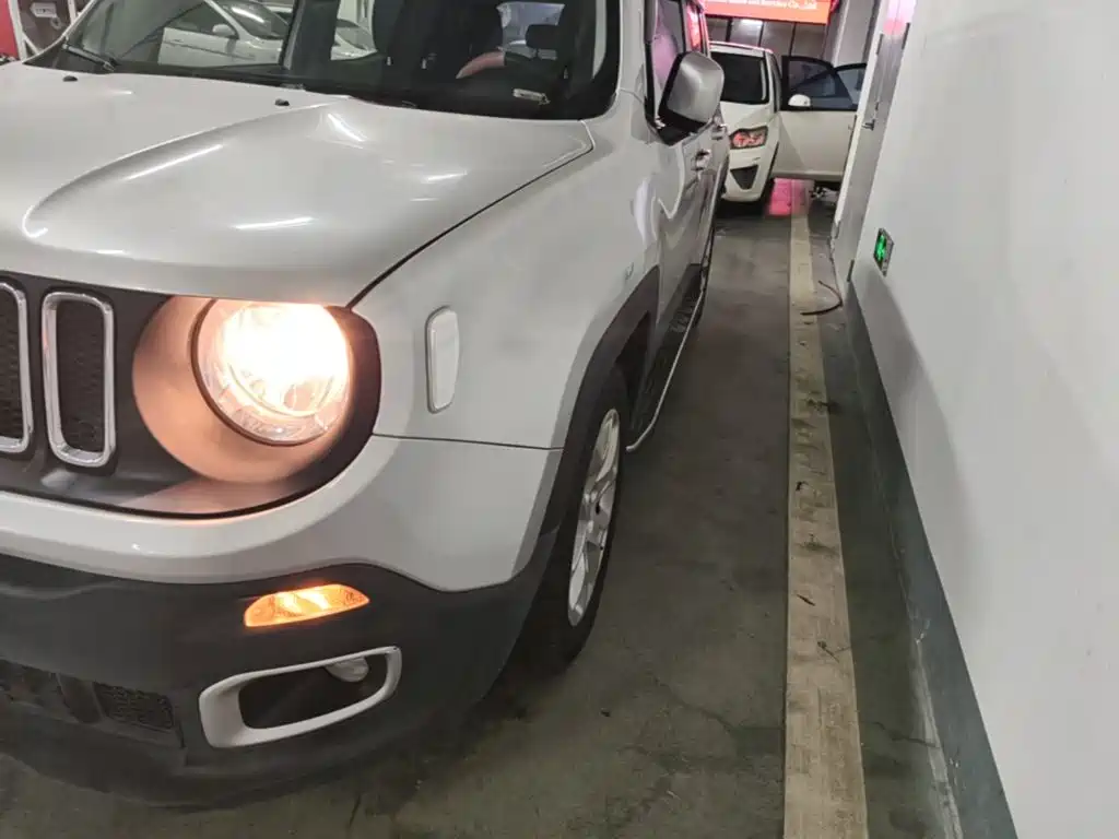 Jeep Renegade — миниатюра 24