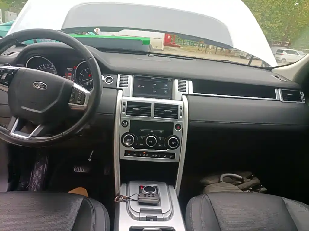 Land Rover Discovery Sport — миниатюра 13