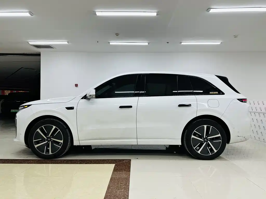 Li Auto IDEAL L6