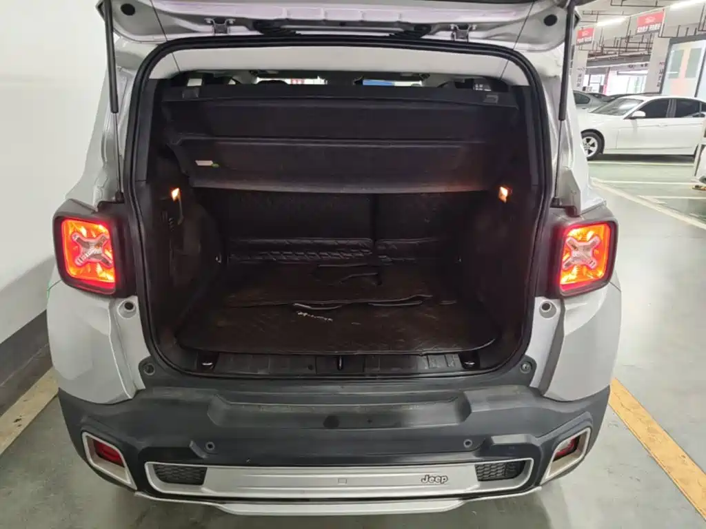 Jeep Renegade — миниатюра 19