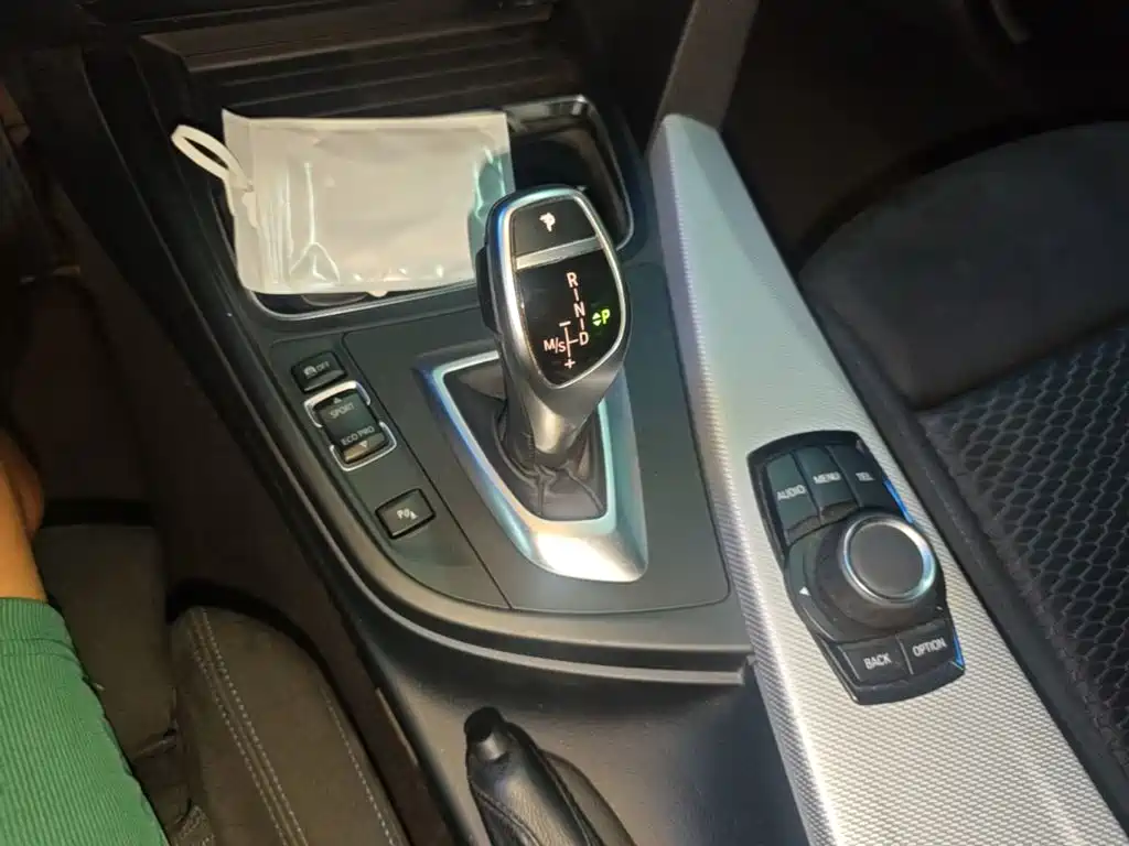 BMW 3 Series — миниатюра 14