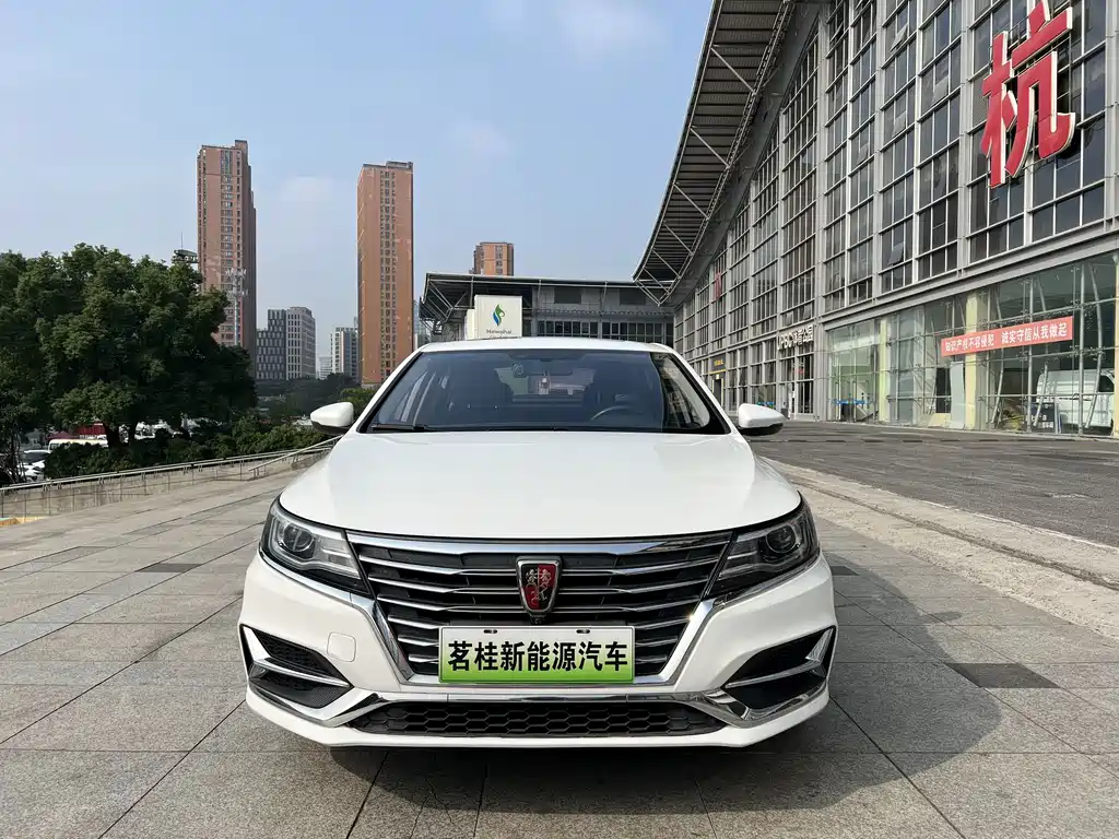 Roewe i6 New Energy — миниатюра 2