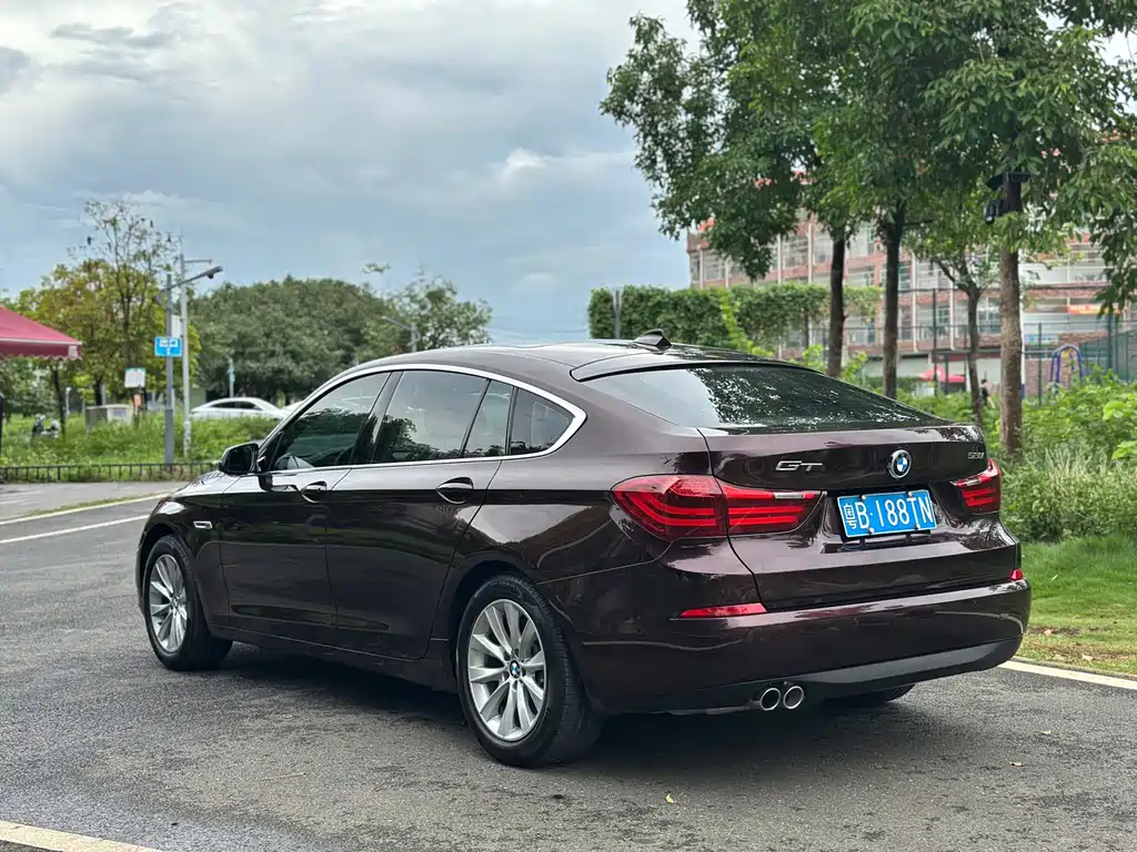 BMW 5 Series GT — миниатюра 5