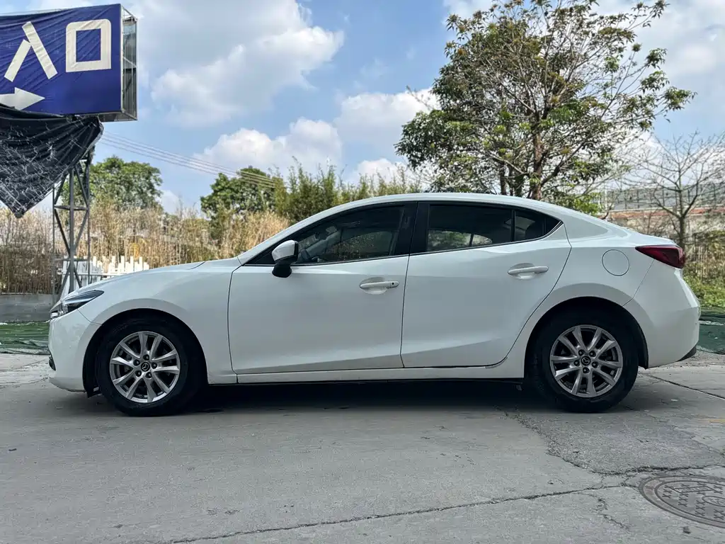 MAZDA 3 ANGKESAILA