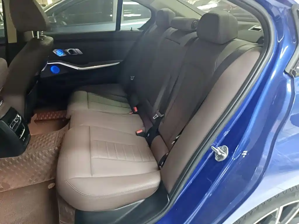 BMW 3 Series — миниатюра 17
