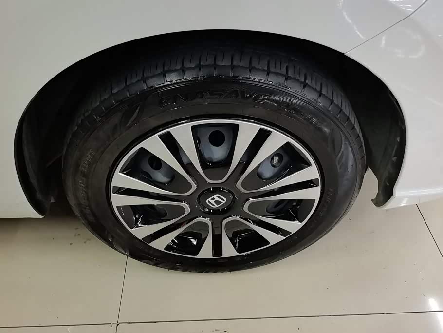 Honda Fit 1.5 л 2024 г. Белый, пробег 20800 км
