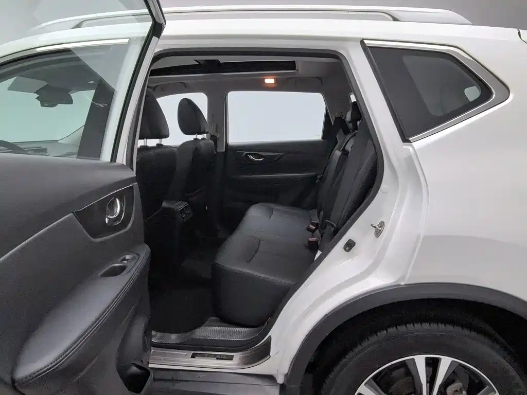 Nissan X-Trail — миниатюра 15