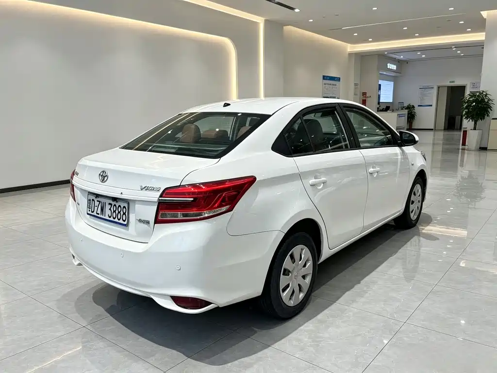 Toyota Vios — миниатюра 9
