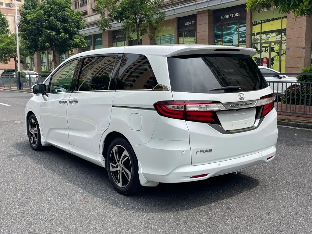 Honda Odyssey — миниатюра 4