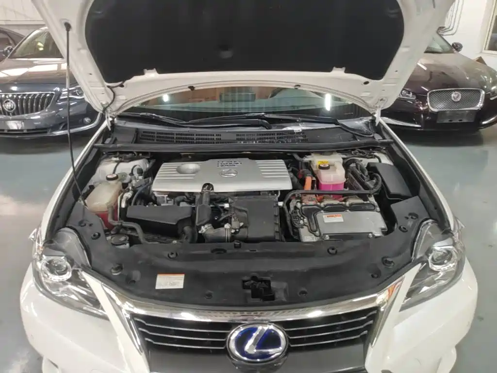 Lexus CT — миниатюра 20