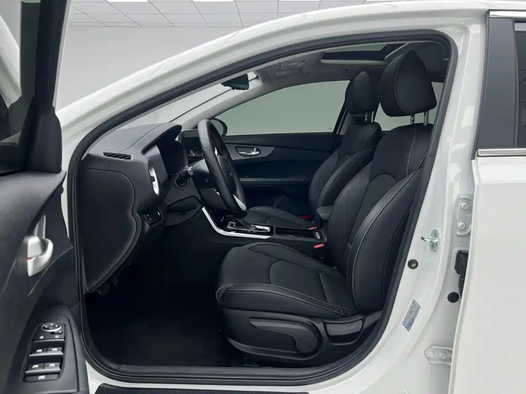 Kia K3 — миниатюра 6