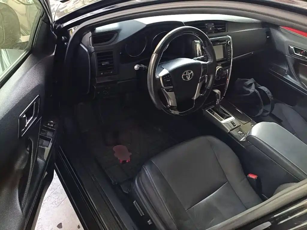Toyota Reiz — миниатюра 16