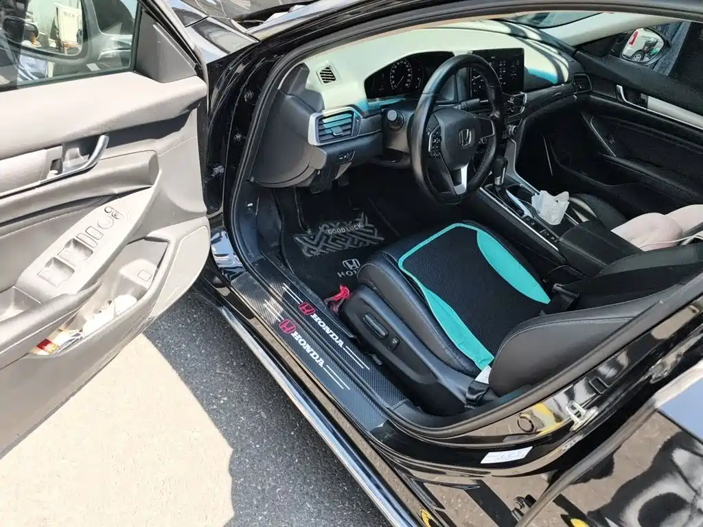 Honda Accord — миниатюра 12