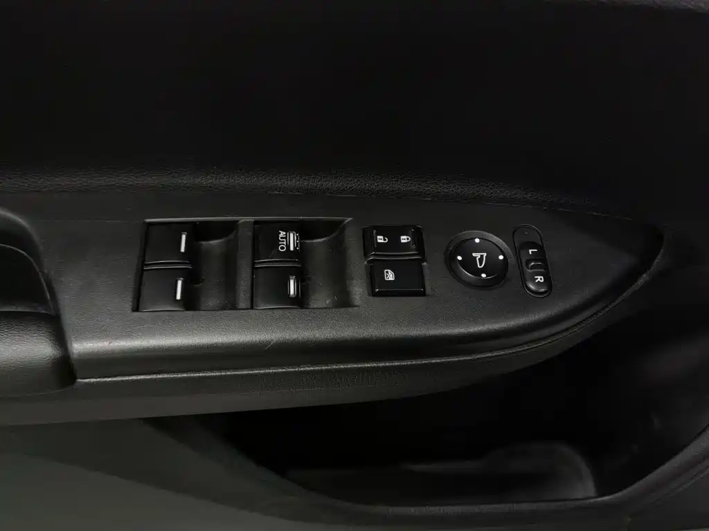 Honda Accord — миниатюра 9