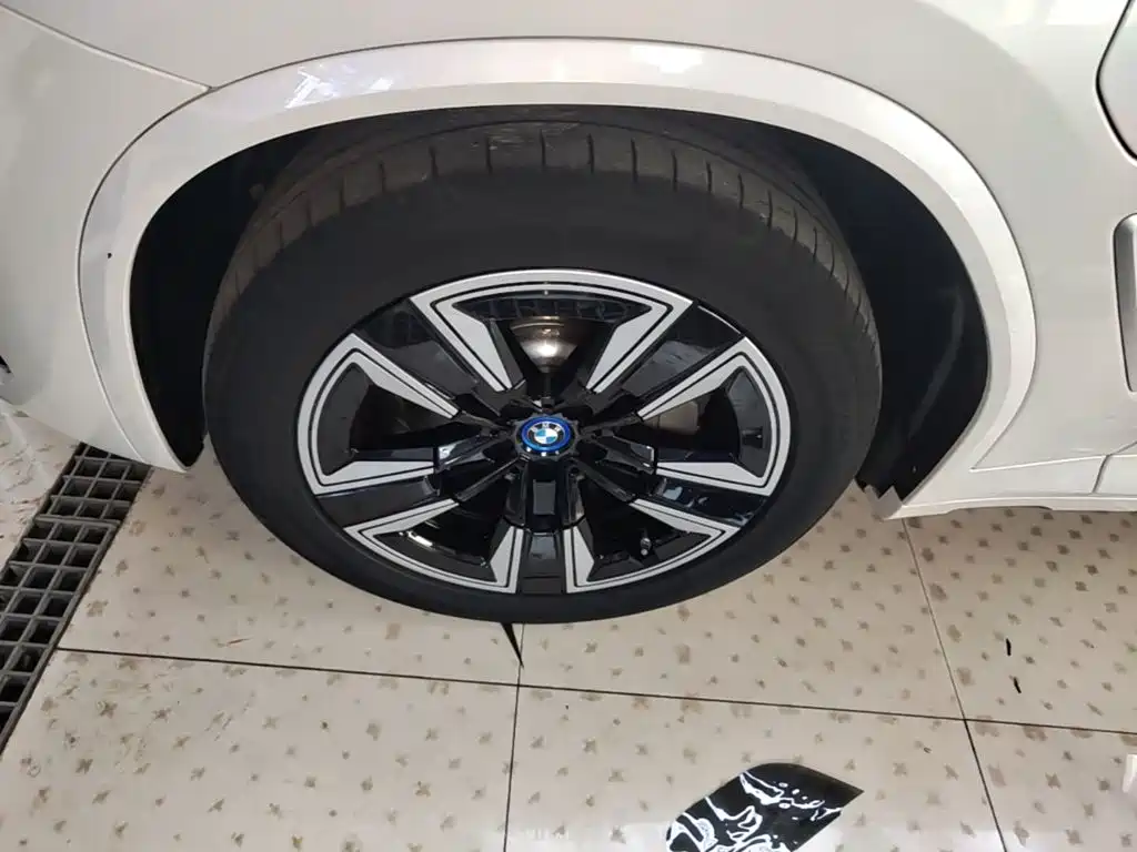 BMW iX3 — миниатюра 23