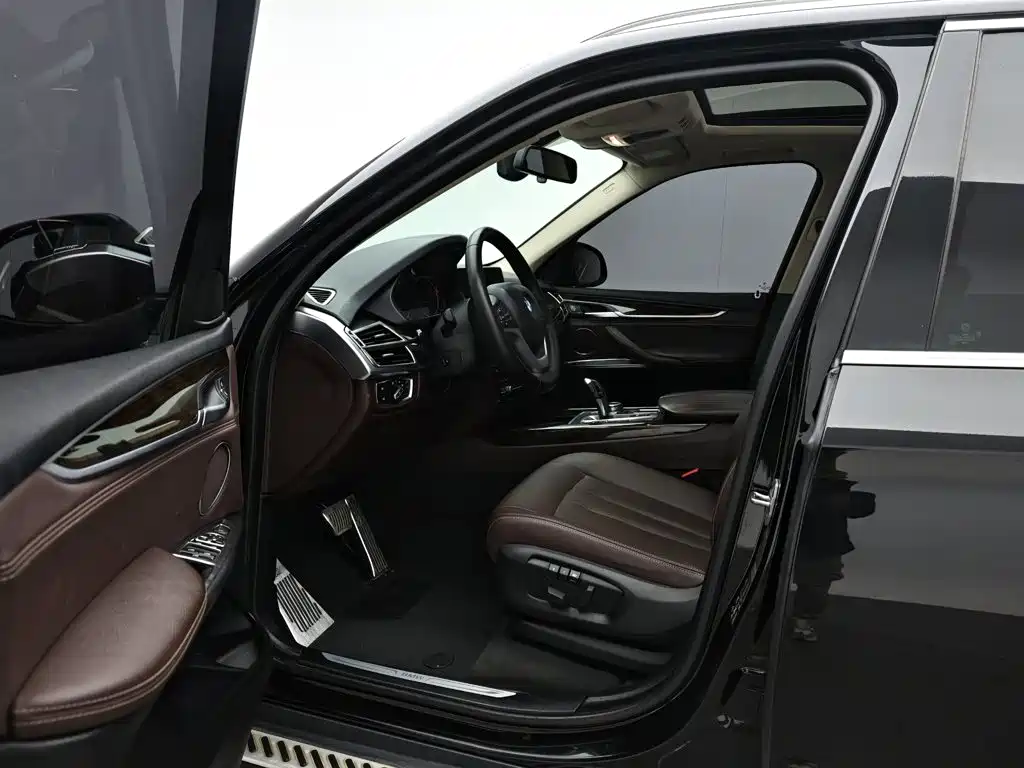 BMW X5 (Import) — миниатюра 11