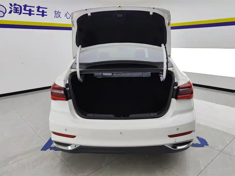 Ford Escort 2021 1.5L AT
