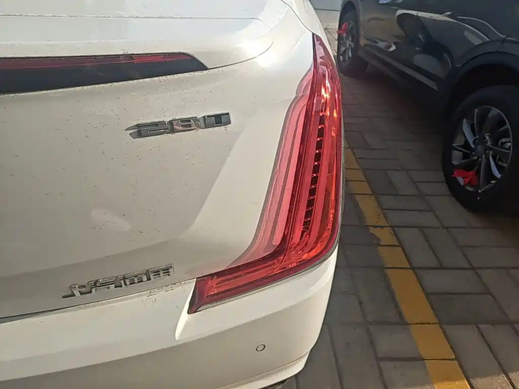 Cadillac XTS — миниатюра 8