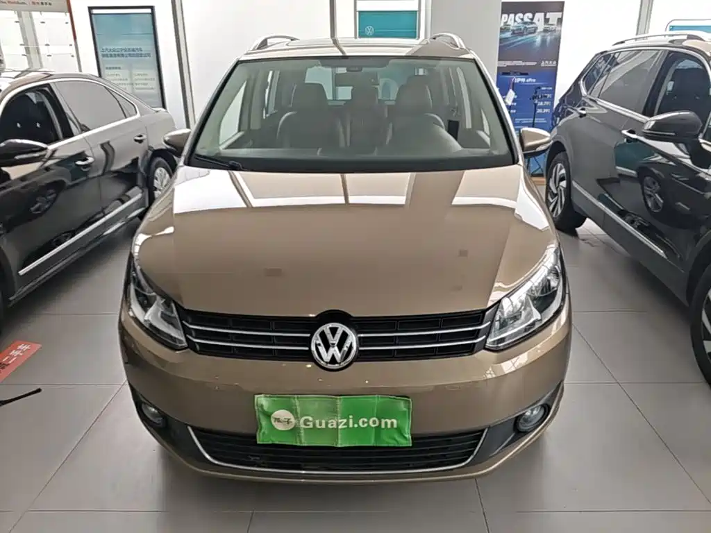 Volkswagen Touran — миниатюра 3