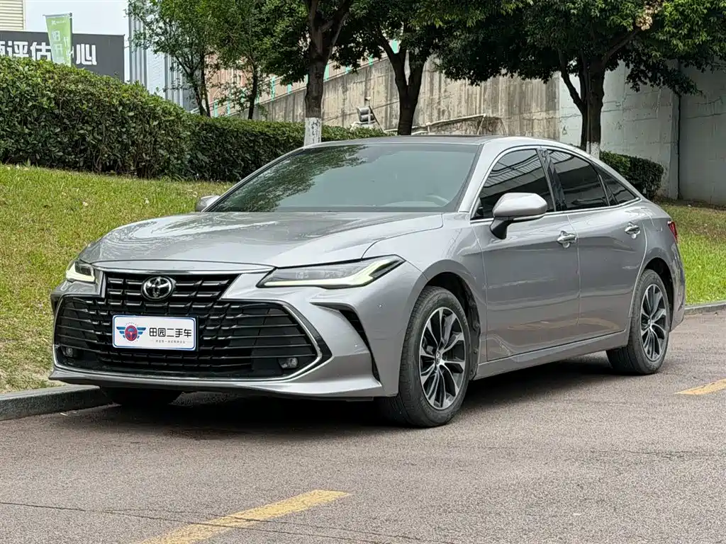 Купить Toyota Avalon