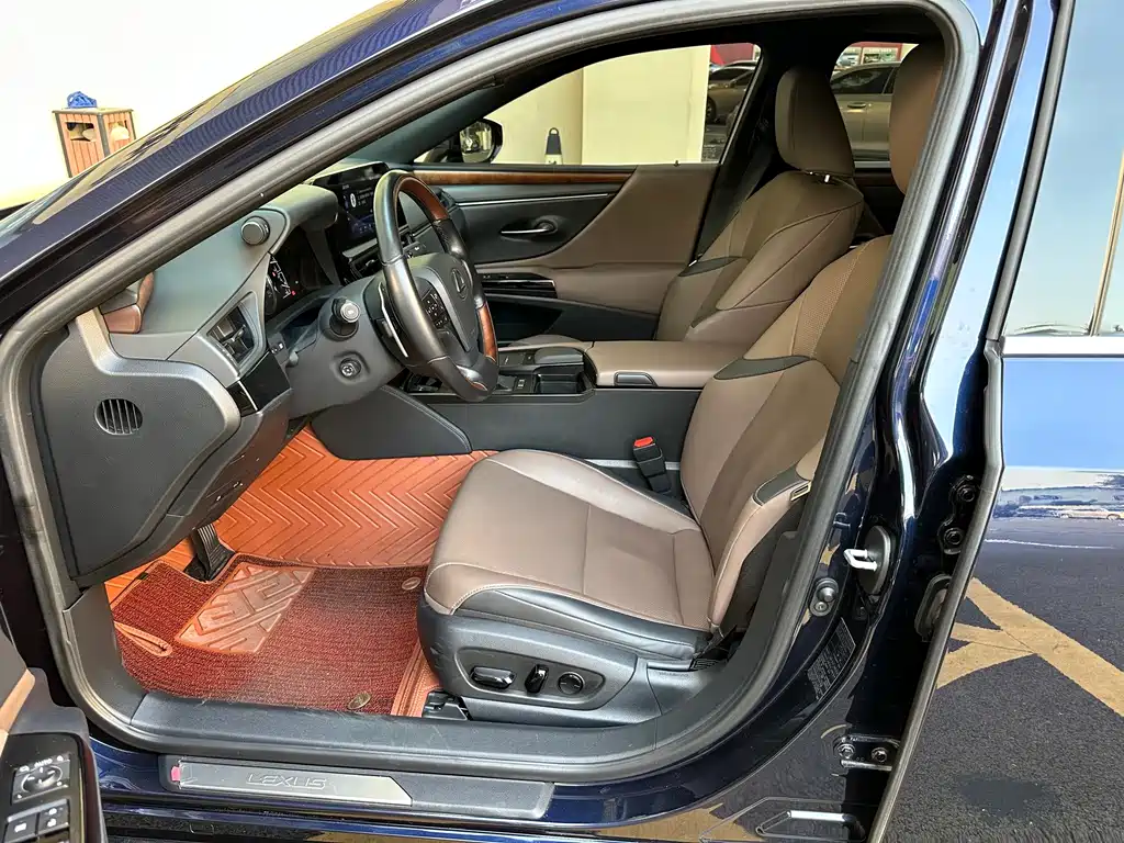 Lexus ES — миниатюра 14