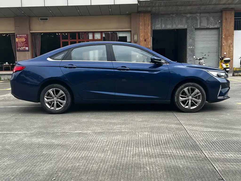 Geely Emgrand GL — миниатюра 4
