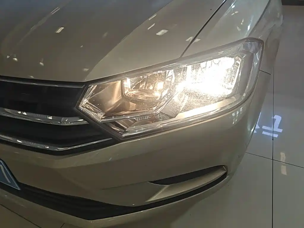 Volkswagen Bora — миниатюра 24