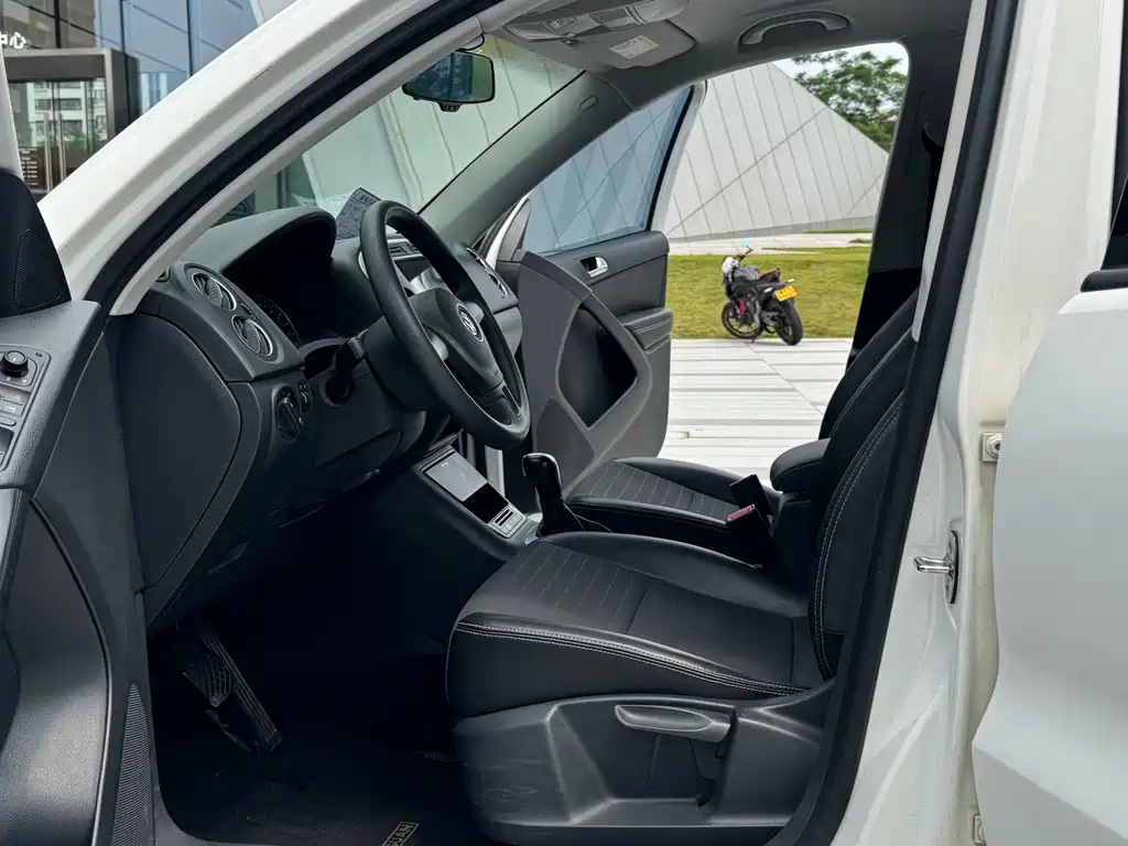 Volkswagen Tiguan - фото 22