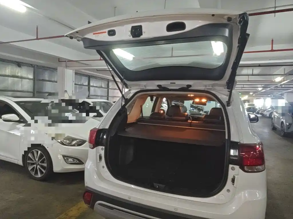 Mitsubishi Outlander — миниатюра 19