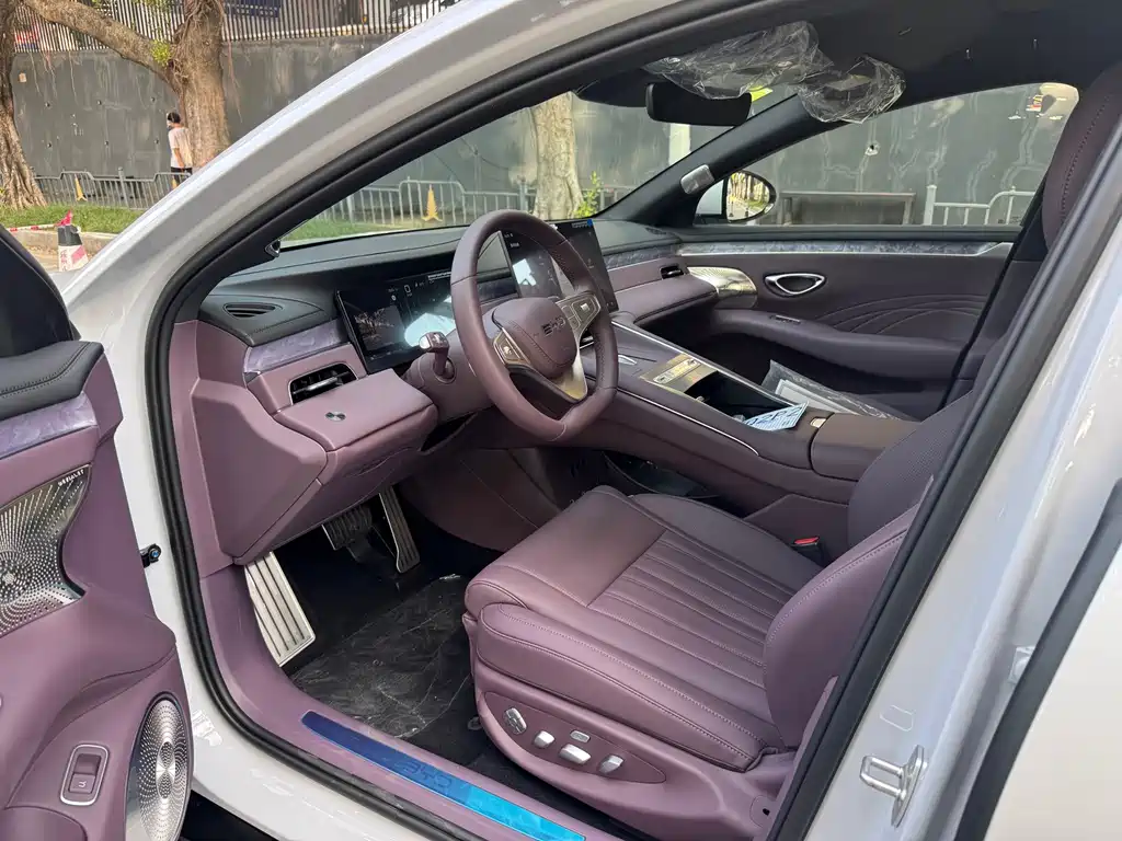 BYD 海豹08 — миниатюра 4