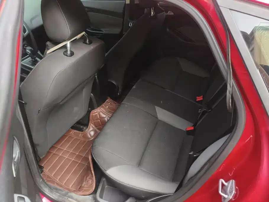 Ford Focus — миниатюра 11