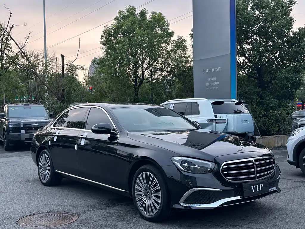 Mercedes-Benz E-Class — миниатюра 3