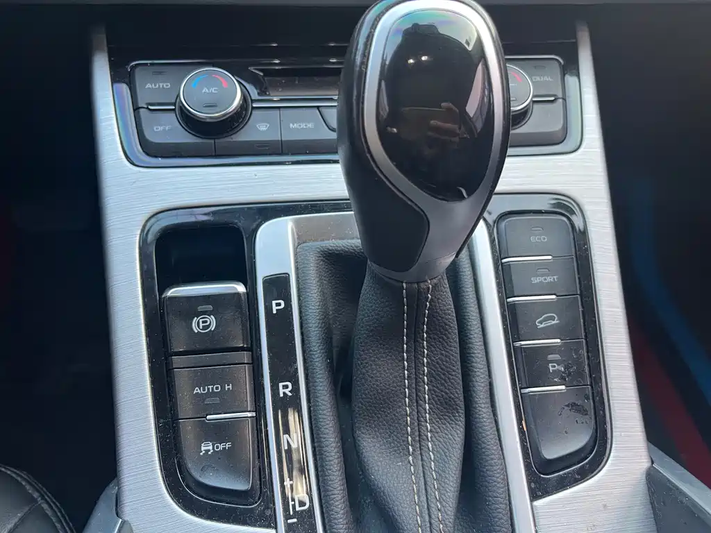Geely Boyue — миниатюра 15
