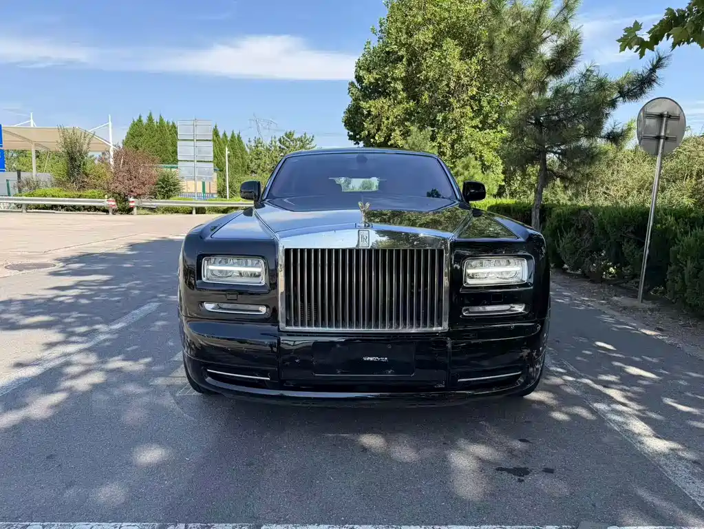Rolls-Royce Phantom — миниатюра 2