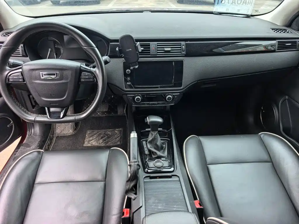 Qoros Qoros 3 — миниатюра 10