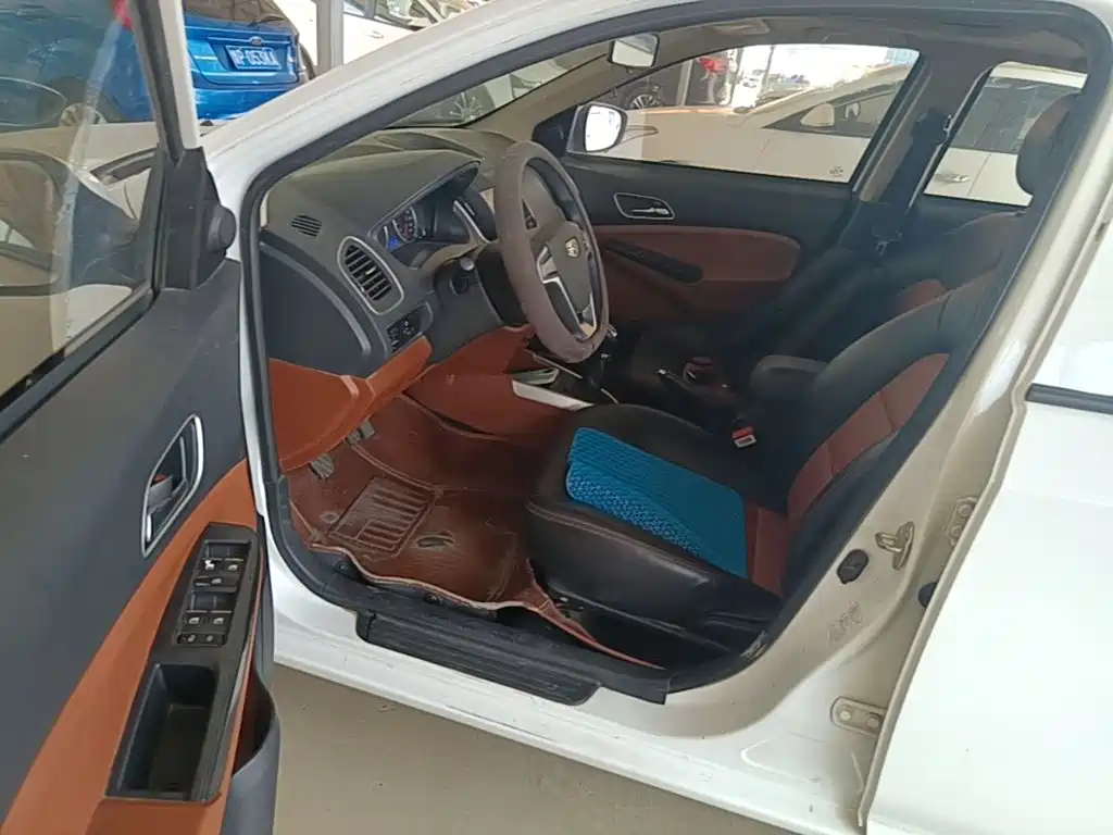 Geely King Kong — миниатюра 15