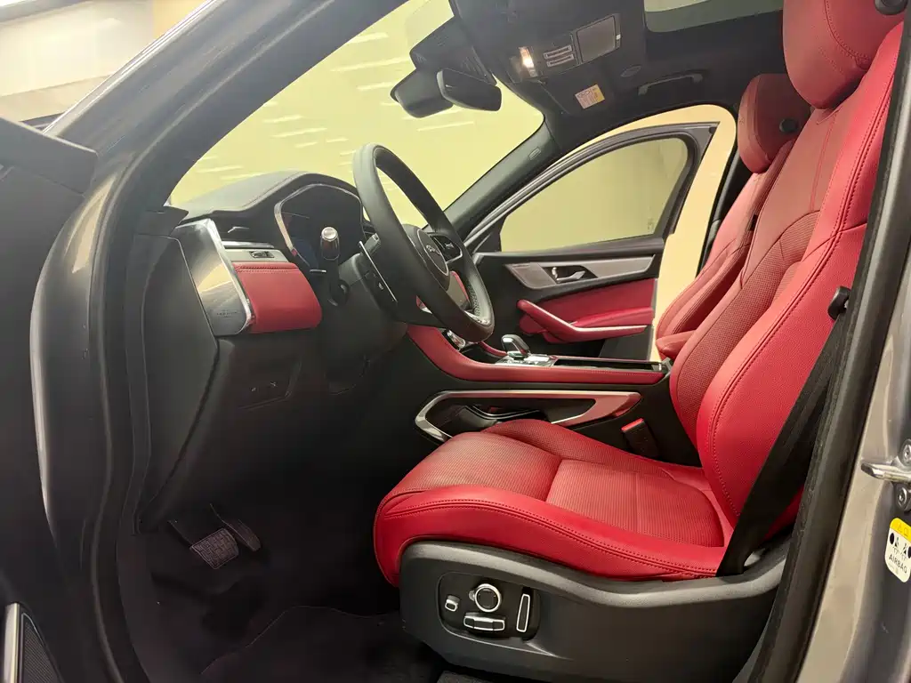 Jaguar F-PACE — миниатюра 9