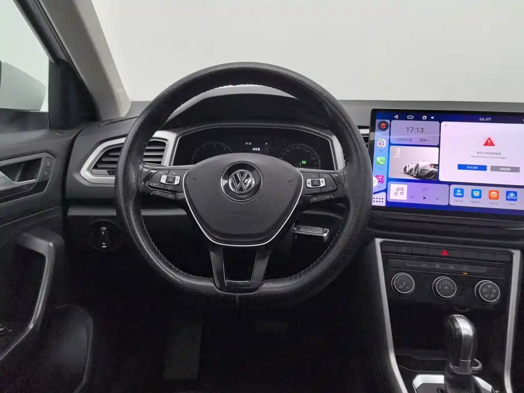 Volkswagen T-Roc — миниатюра 11